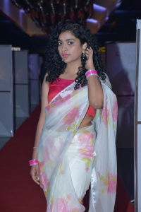 Kinnerasaani Actress Mahathi Bikshu Saree Pics