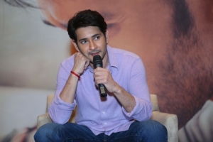 Actor Mahesh Babu Pictures @ Sarkaru Vaari Paata Interview