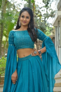 Bazaar Rowdy Actress Maheshwari Vaddi Photos in Blue Dress
