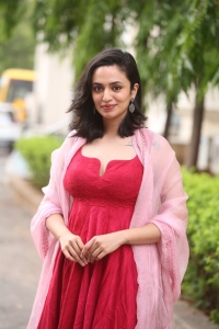Anni Manchi Sakunamule Actress Malavika Nair Latest Pictures