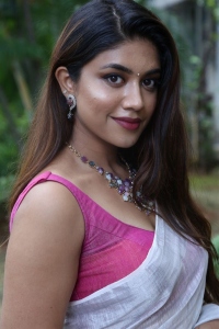 Boyfriend for Hire Heroine Malavika Satheesan Saree Pics