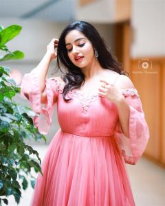 Actress Malavika Menon New Photoshoot Stills