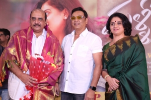 MS Raju, Vijaya Krishna Naresh, Pavitra Lokesh @ Malli Pelli Movie Trailer Launch Stills