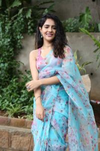 Tiragabadara Saami Actress Malvi Malhotra Saree Stills