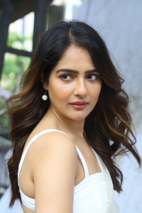 Actress Malvi Malhotra Stills @ Thiragabadara Saami Press Meet