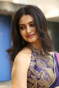 Actress Manasa Varanasi Cute Saree Stills