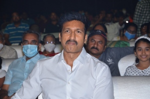 Gopichand @ Manchi Rojulochaie Pre-Release Event Photos