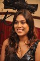 tamil_actress_manisha_yadav_hot_pics_stills_in_black_dress_4621
