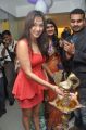 Manjari Fadnis Launches Naturals Franchise Salon at Vijayawada Photos