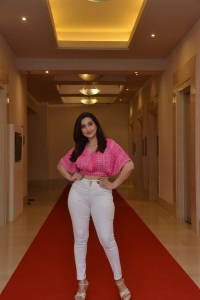 Anchor Manjusha Latest Pics @ Ari Movie First Look Launch