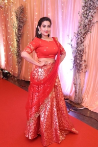 Telugu Anchor Manjusha Red Half Saree Photos