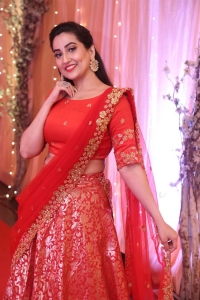 Telugu Anchor Manjusha Red Half Saree Photos