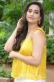 Anchor Manjusha New Pictures @ Beach Road Chetan Movie Teaser Launch