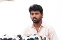 Actor Vimal @ Mannar Vagaiyara On the Sets Press Meet Photos