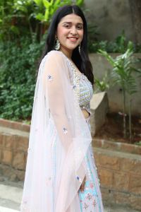 Actress Mannara Chopra Stills @ Tiragabadara Saami Movie Success Meet