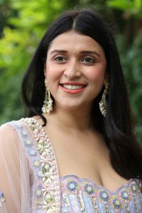 Actress Mannara Chopra New Stills @ Tiragabadara Saami Success Meet