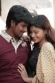 Sivakarthikeyan and Oviya in Marina Movie