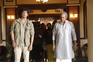 Vishal, Sunil in Mark Antony Movie HD Images