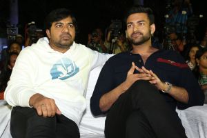 Abhinav Gomatam, Varun Tej @ Masthu Shades Unnai Ra Pre Release Event Stills