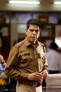 Murali Sharma in Mazhai Pidikatha Manithan HD Images