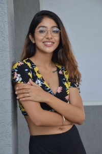 Actress Meher Chahal Photos @ 7 Days 6 Nights Movie Interview