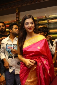 Actress Mehreen Pirzada Pictures @ Chandana Brothers Shopping Mall Launch