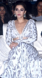 Manchi Rojulochaie Actress Mehreen Pirzada Stills
