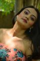 Actress Nikitha Narayan @ Mella Thiranthathu Manasu Audio Launch Stills