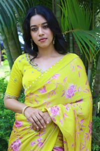 Actress Mirnalini Ravi Pics @ Love Guru Press Meet