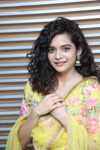 Ori Devuda Movie Actress Mithila Palkar Stills