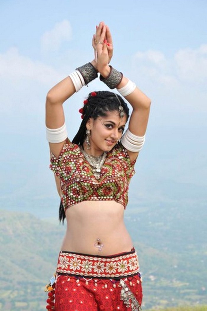 Mogudu Actress Tapsee Hot Stills Tapsee New Hot Pics Mogudu