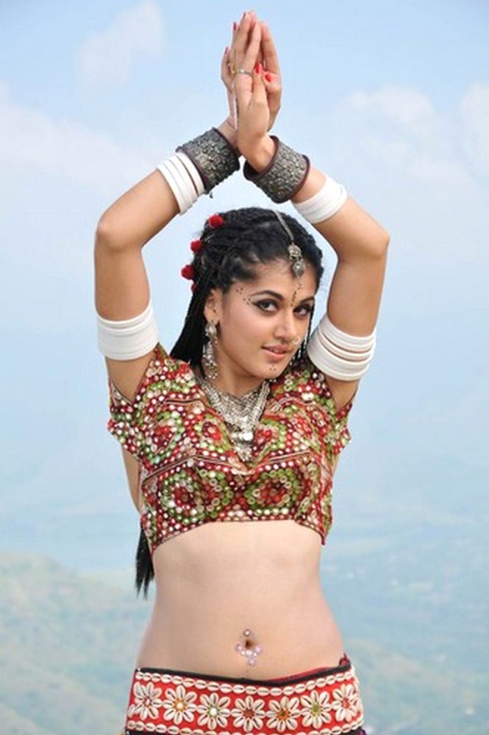 Mogudu Actress Tapsee Hot Stills Tapsee New Hot Pics Mogudu