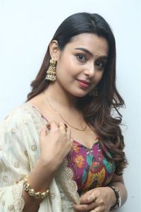 Actress Mokksha Pictures @ Alanati Ramachnadrulu Press Meet