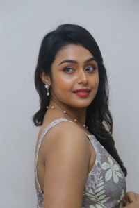 Actress Mokksha Stills @ Neethone Nenu Press Meet