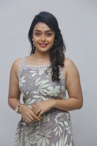 Actress Mokksha Stills @ Neethone Nenu Press Meet