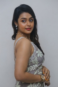 Actress Mokksha Stills @ Neethone Nenu Press Meet