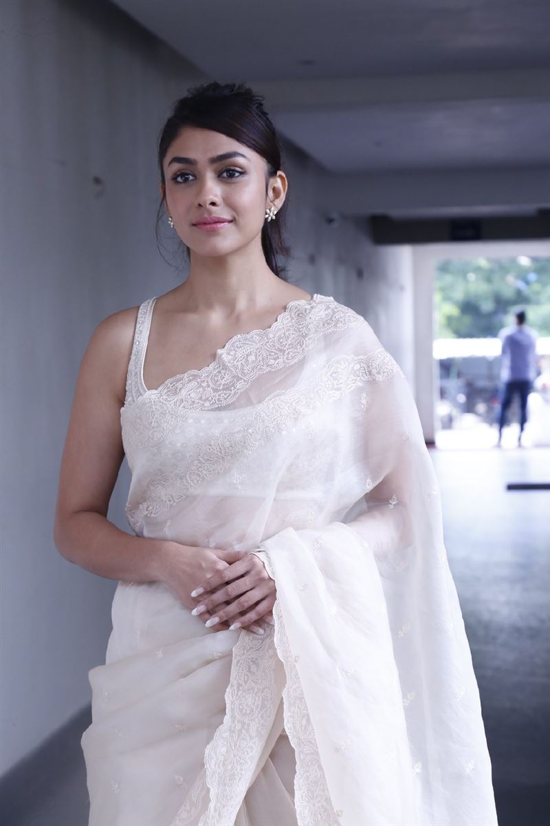 Actress Mrunal Thakur Saree Pics @ Sita Ramam Promotions