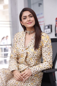 Sita Ramam Heroine Mrunal Thakur Interview Stills