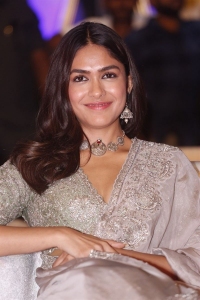 Actress Mrunal Thakur Images @ Sita Ramam Movie Pre Release