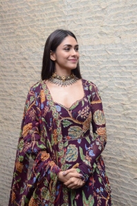 Actress Mrunal Thakur New Pictures @ Sita Ramam Thanks Meet