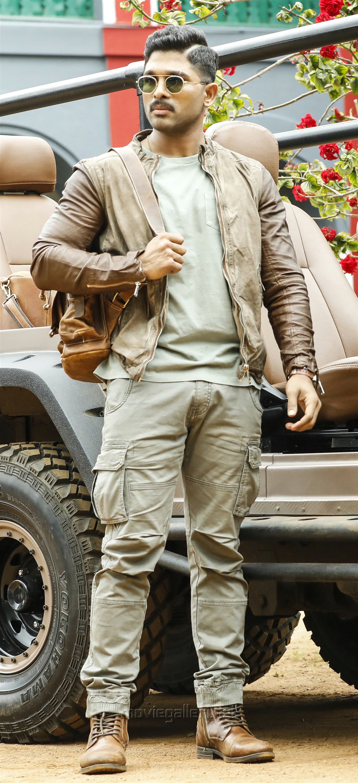 allu arjun t shirt in surya the soldier