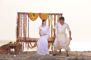 Manochitra, Srikanth in Naatu Kodi Telugu Movie Stills