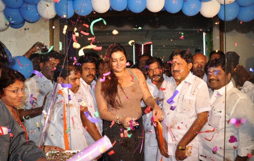 Namitha Latest Pics Namitha Cherrybit Launch Madurai
