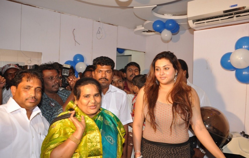 Namitha Latest Pics Namitha Cherrybit Launch Madurai