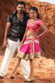 Sanjeev, Maneeshajit in Nanbargal Kavanathirku Movie Hot Pics