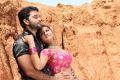 Sanjeev, Maneeshajit in Nanbargal Kavanathirku Hot Stills