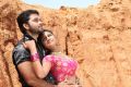 Sanjeev, Maneeshajit in Nanbargal Kavanathirku Hot Pictures