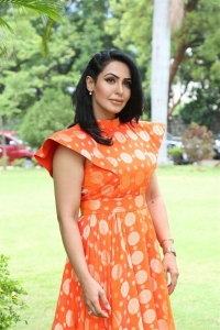 Bhaag Saale Movie Heroine Nandini Rai New Pictures