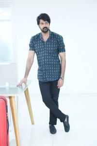 Actor Naveen Chandra Stills @ Thaggedhe Le Movie Promotions