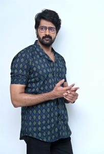 Thaggedhe Le Movie Actor Naveen Chandra Stills